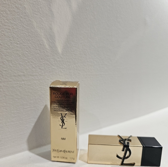 YSL YVES SAINT LAURENT ROUGE COUTURE LIPSTICK (MINI SIZE) - Picture 5 of 5
